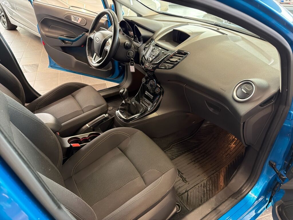 Ford Fiesta 2016 Sininen