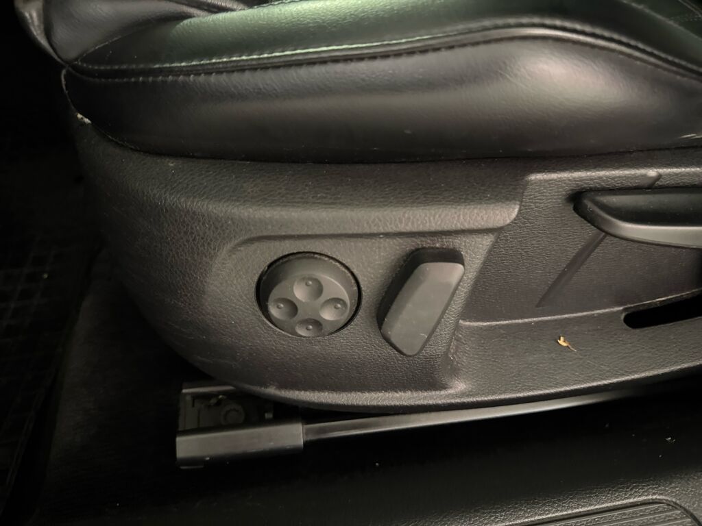 Volkswagen Passat 2012 Harmaa