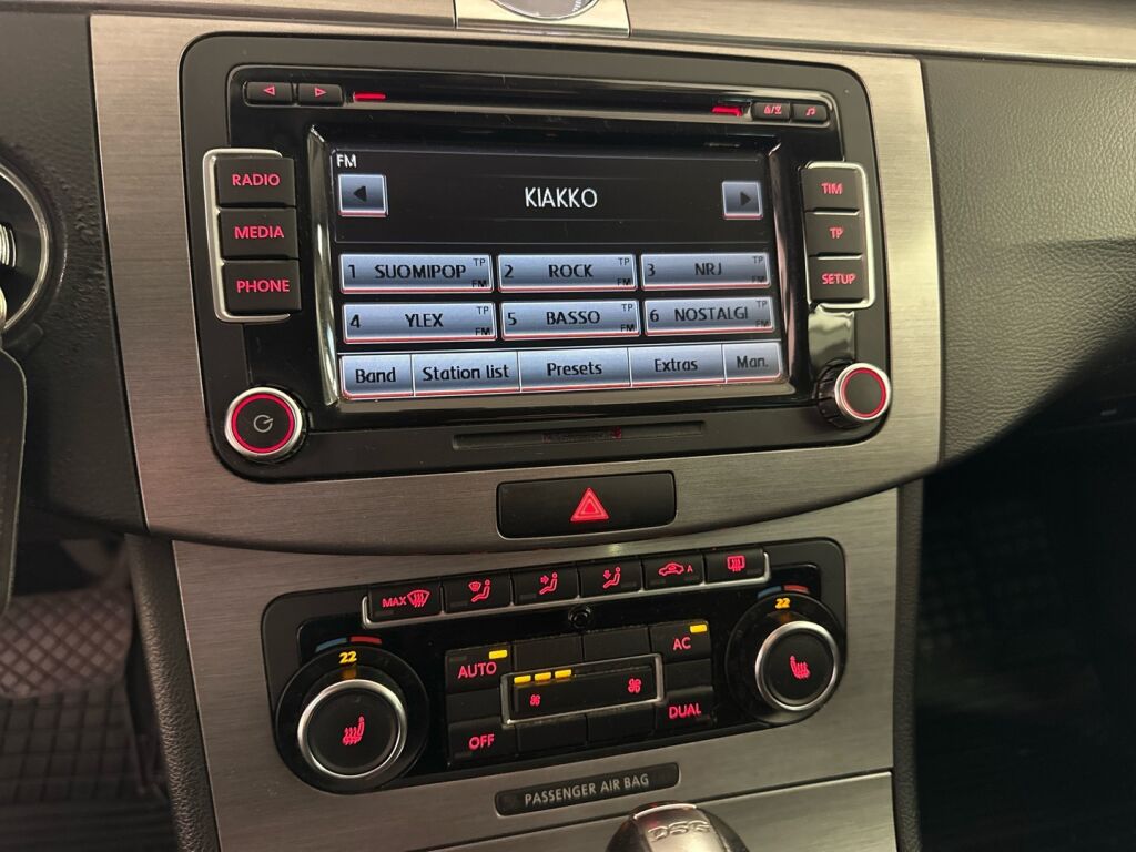 Volkswagen Passat 2012 Harmaa