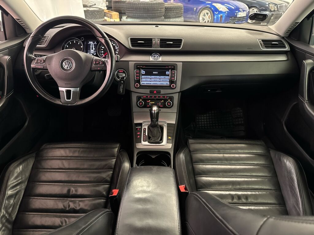 Volkswagen Passat 2012 Harmaa