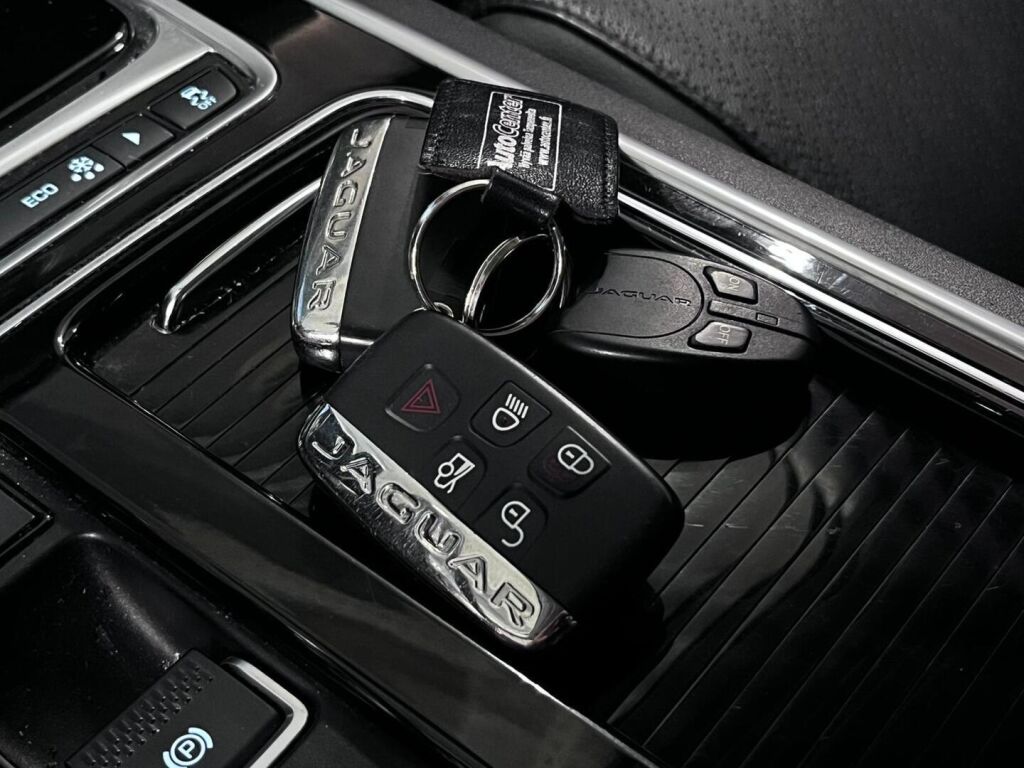 Jaguar XF 2015 Valkoinen