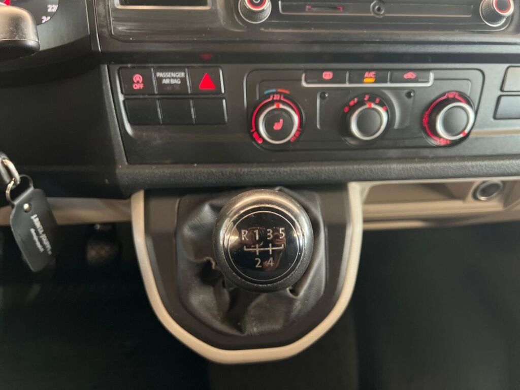 Volkswagen Transporter 2016 Valkoinen