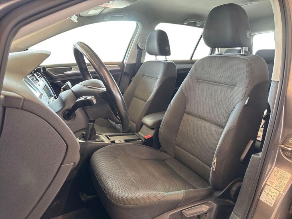 Volkswagen Golf 2016 Harmaa
