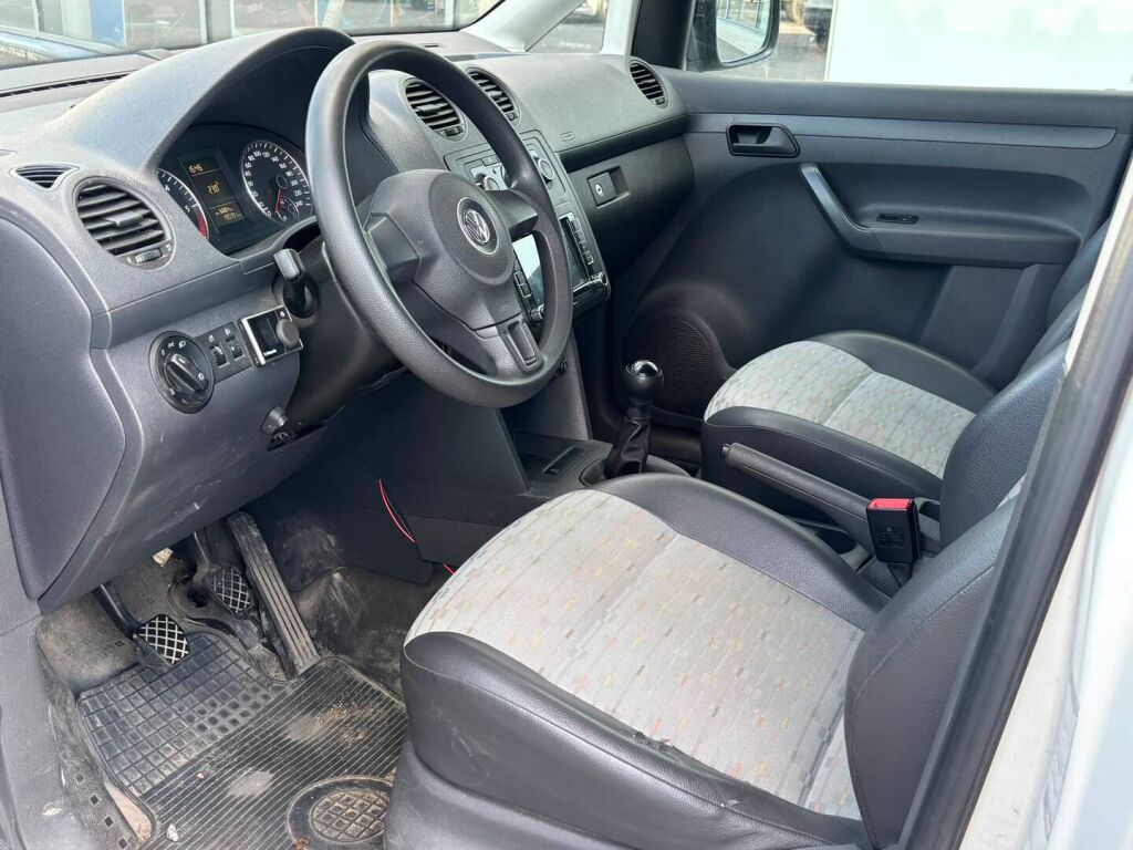 Volkswagen Caddy 2011 Valkoinen