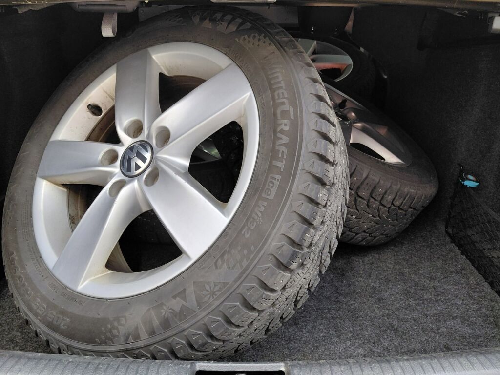 Volkswagen Jetta 2014 Ruskea (beige)