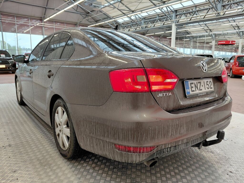 Volkswagen Jetta 2014 Ruskea (beige)