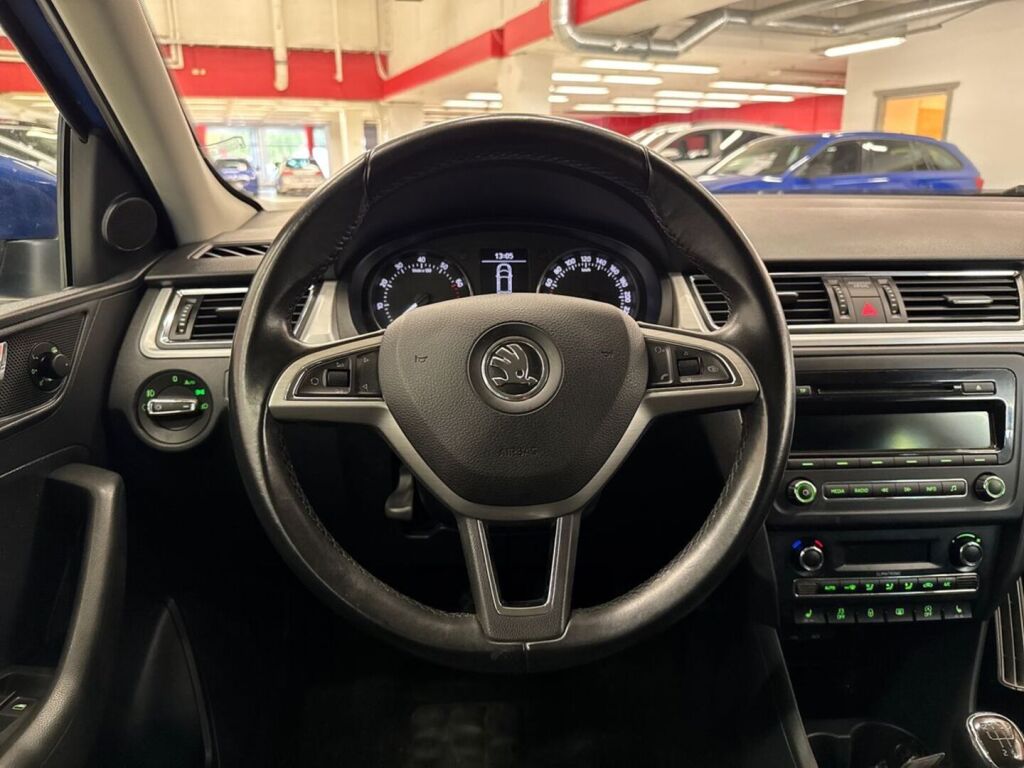 Skoda Rapid 2014 Sininen