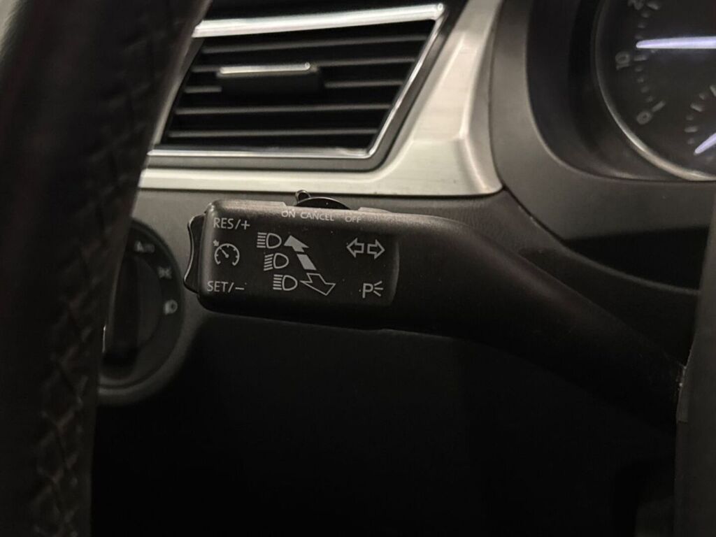 Skoda Rapid 2014 Sininen