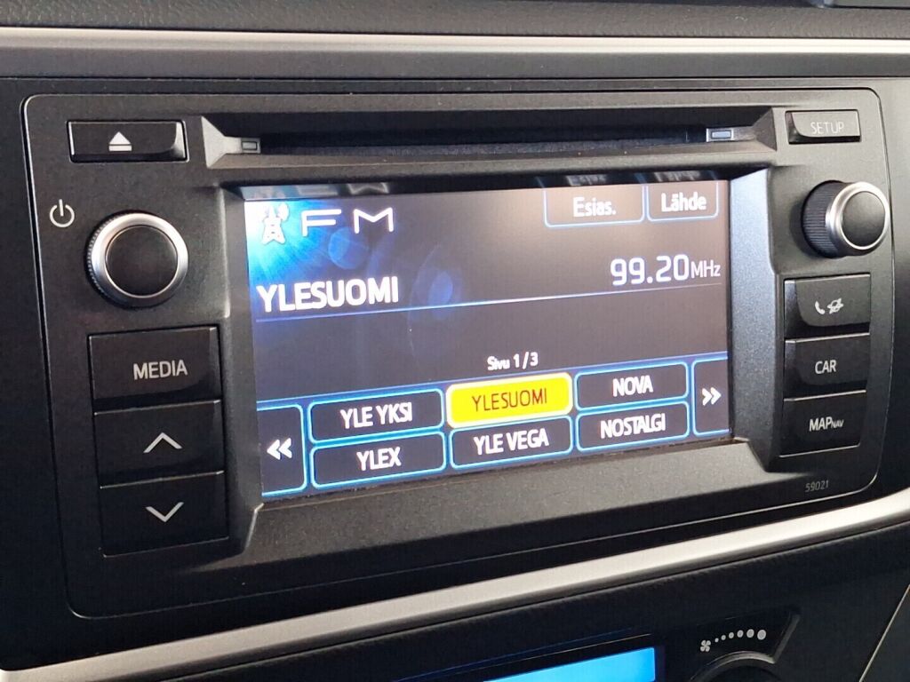 Toyota Auris 2014 Ruskea (beige)