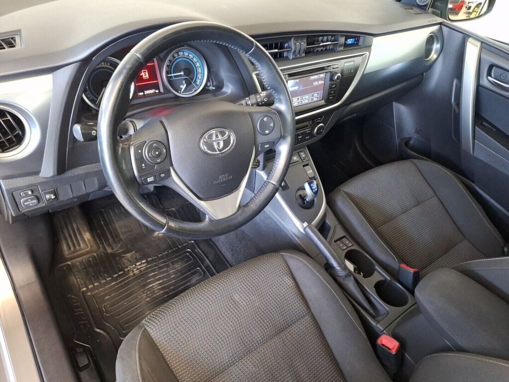 Toyota Auris 2014 Ruskea (beige)