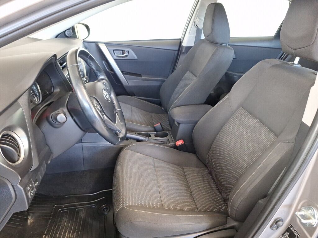 Toyota Auris 2014 Ruskea (beige)