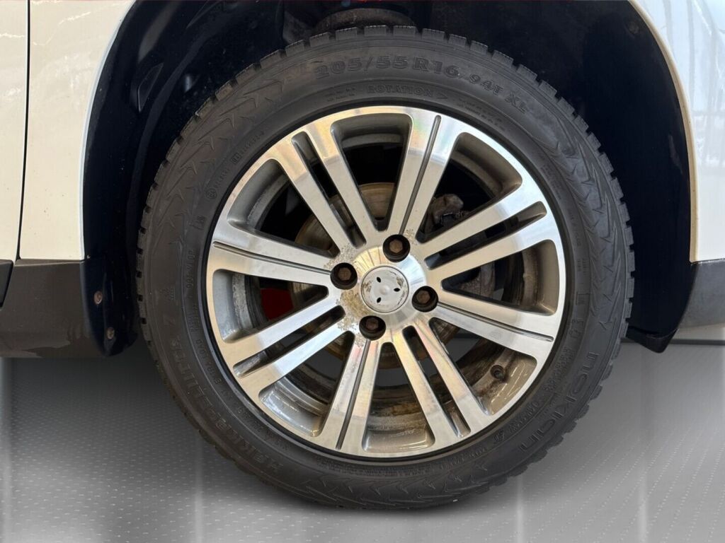 Peugeot 2008 2014 Valkoinen