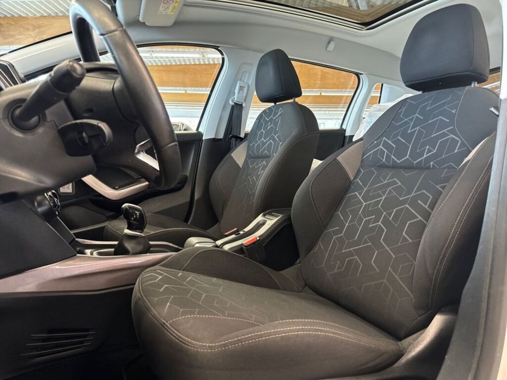 Peugeot 2008 2014 Valkoinen