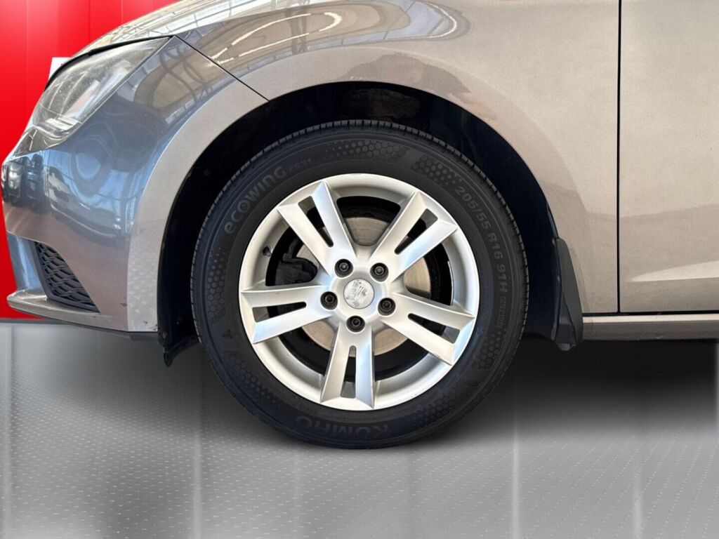 Seat Leon ST 2014 Harmaa