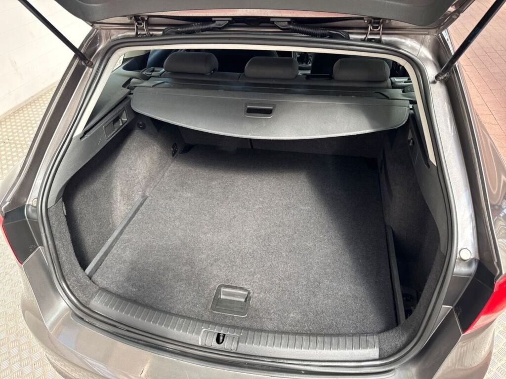 Seat Leon ST 2014 Harmaa