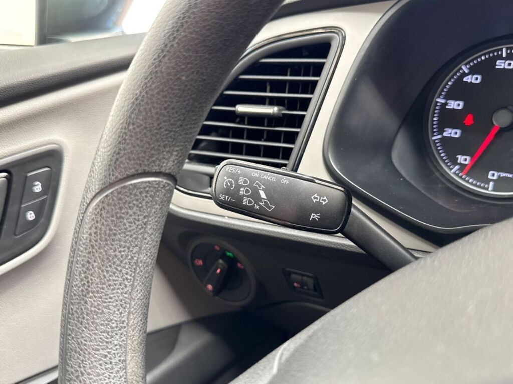 Seat Leon ST 2014 Harmaa