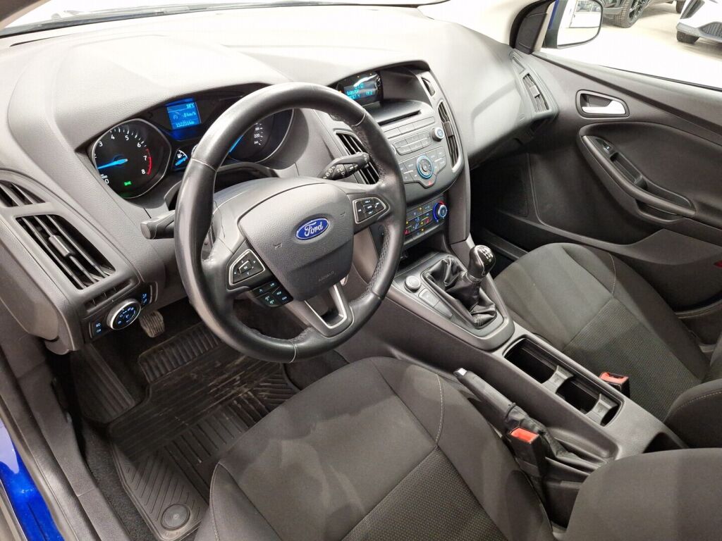 Ford Focus 2015 Sininen