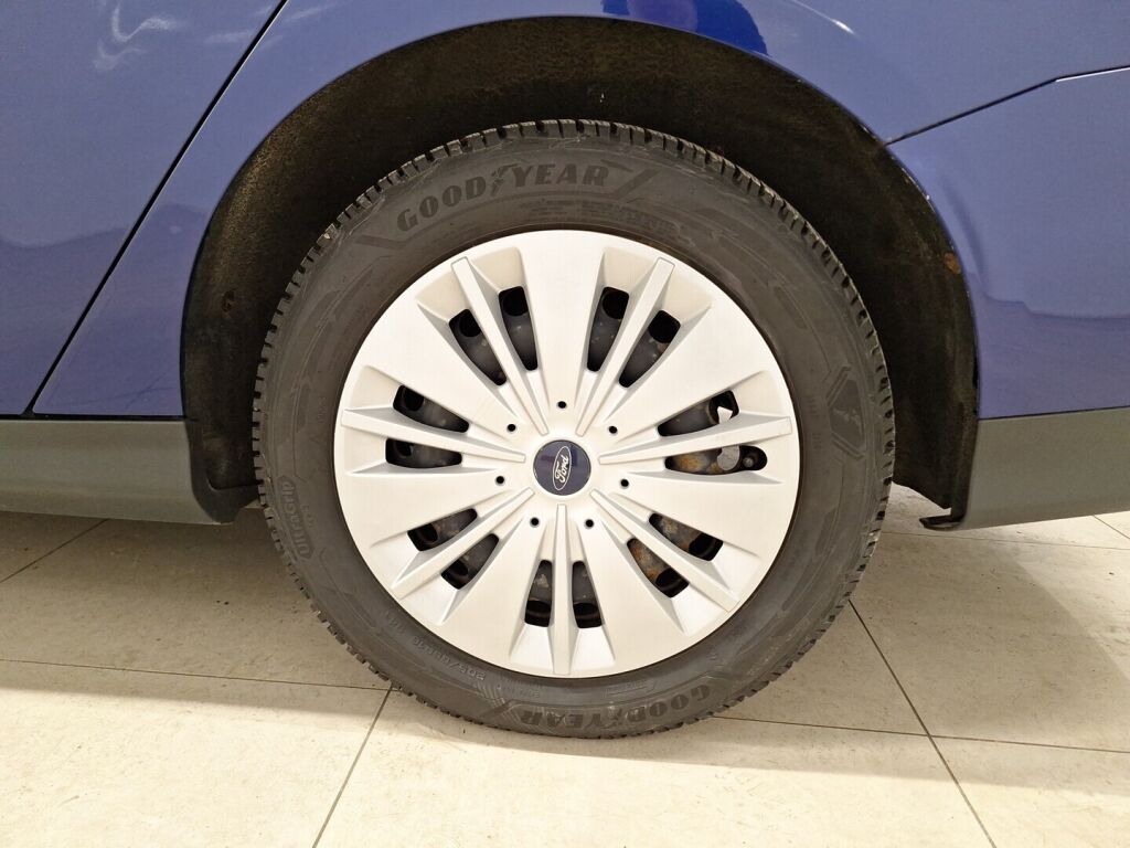 Ford Focus 2015 Sininen