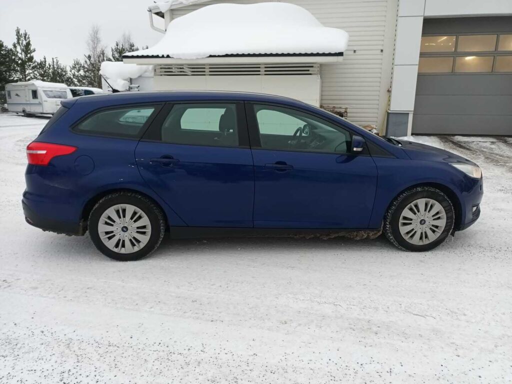 Ford Focus 2015 Sininen