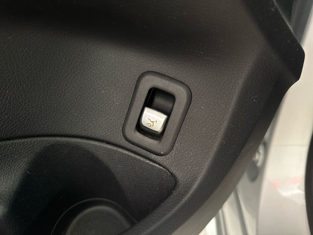 Mercedes-Benz C 2016 Harmaa