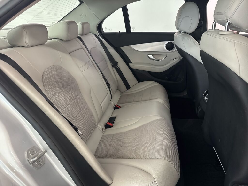 Mercedes-Benz C 2016 Harmaa