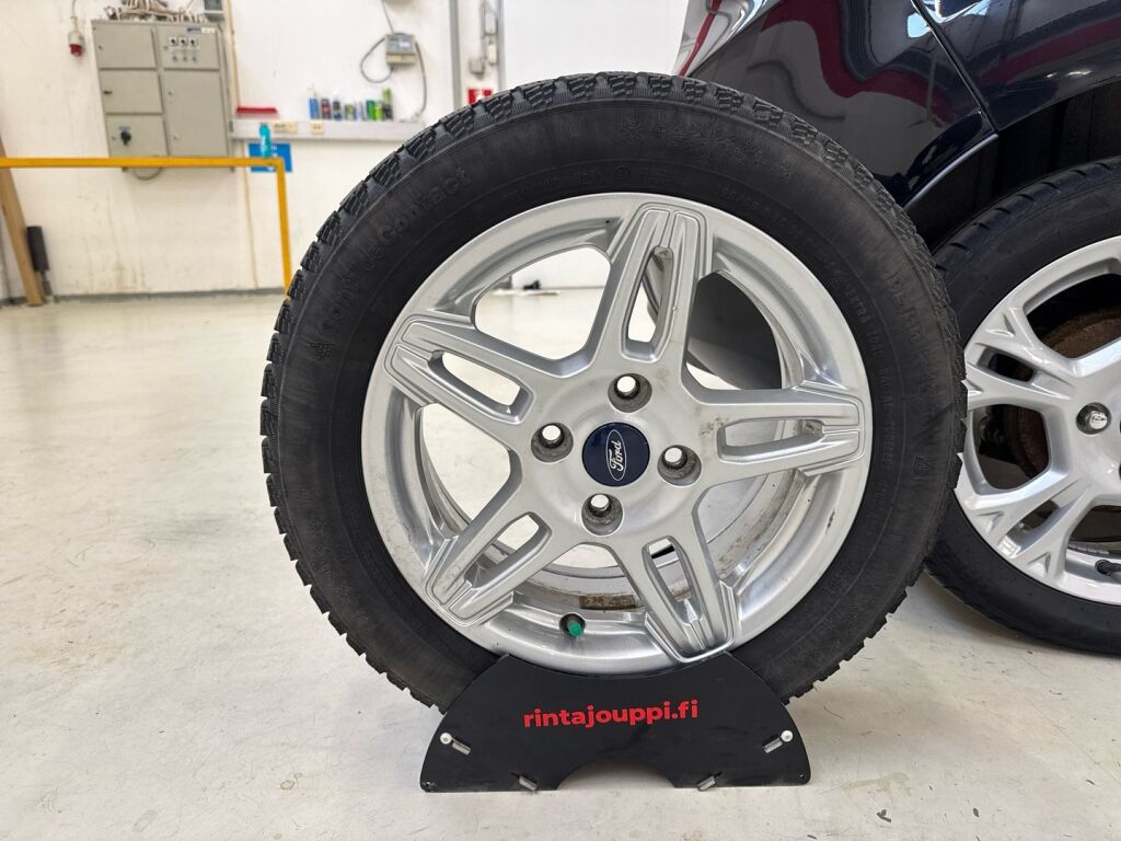 Ford Fiesta 2015 Musta