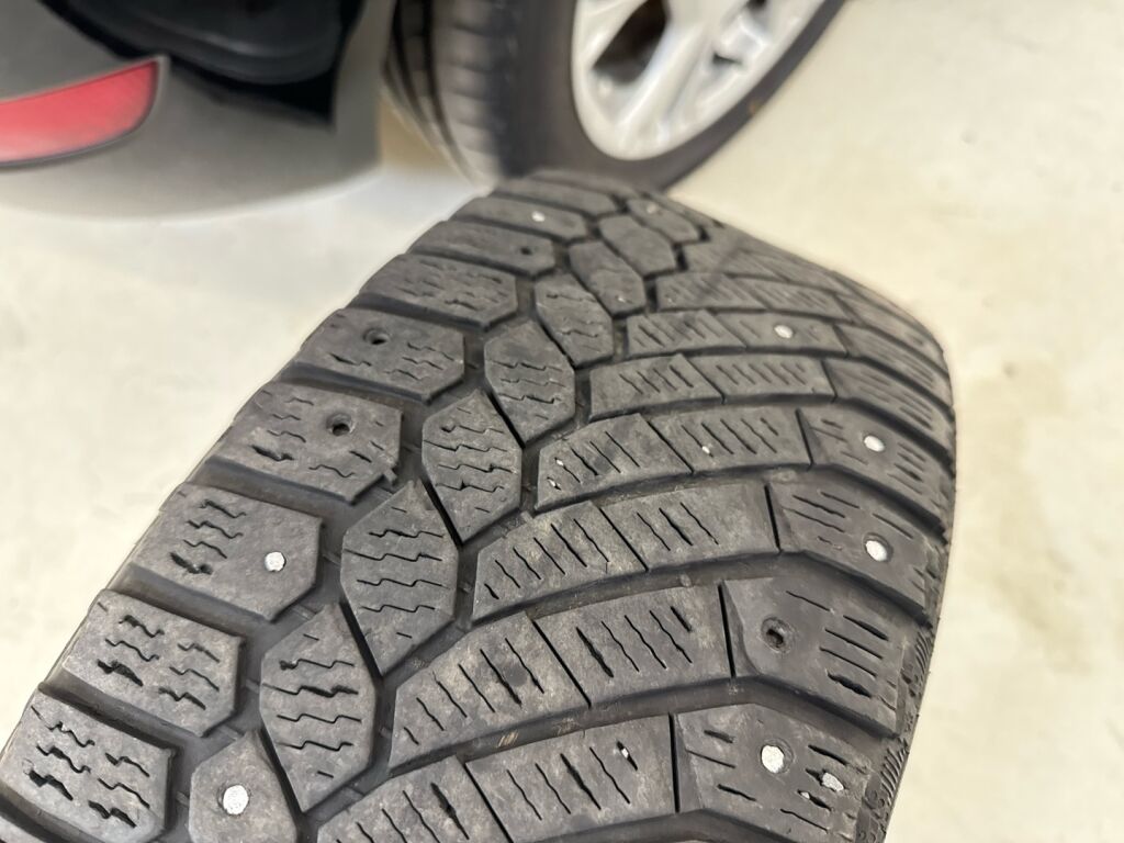 Ford Fiesta 2015 Musta