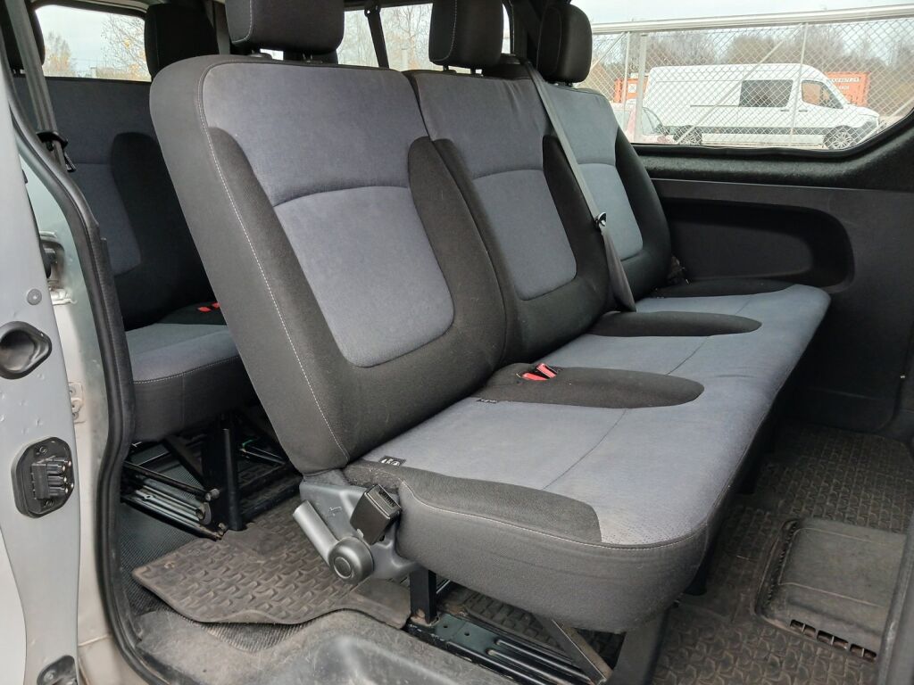 Opel Vivaro 2017 Harmaa