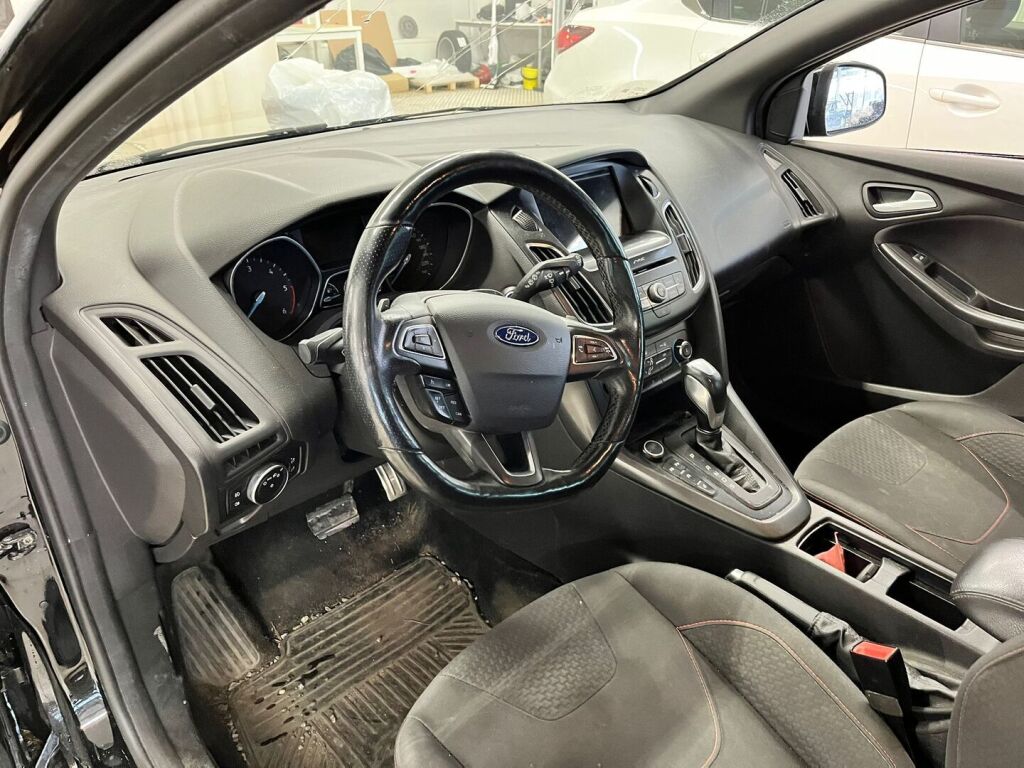 Ford Focus 2017 Musta