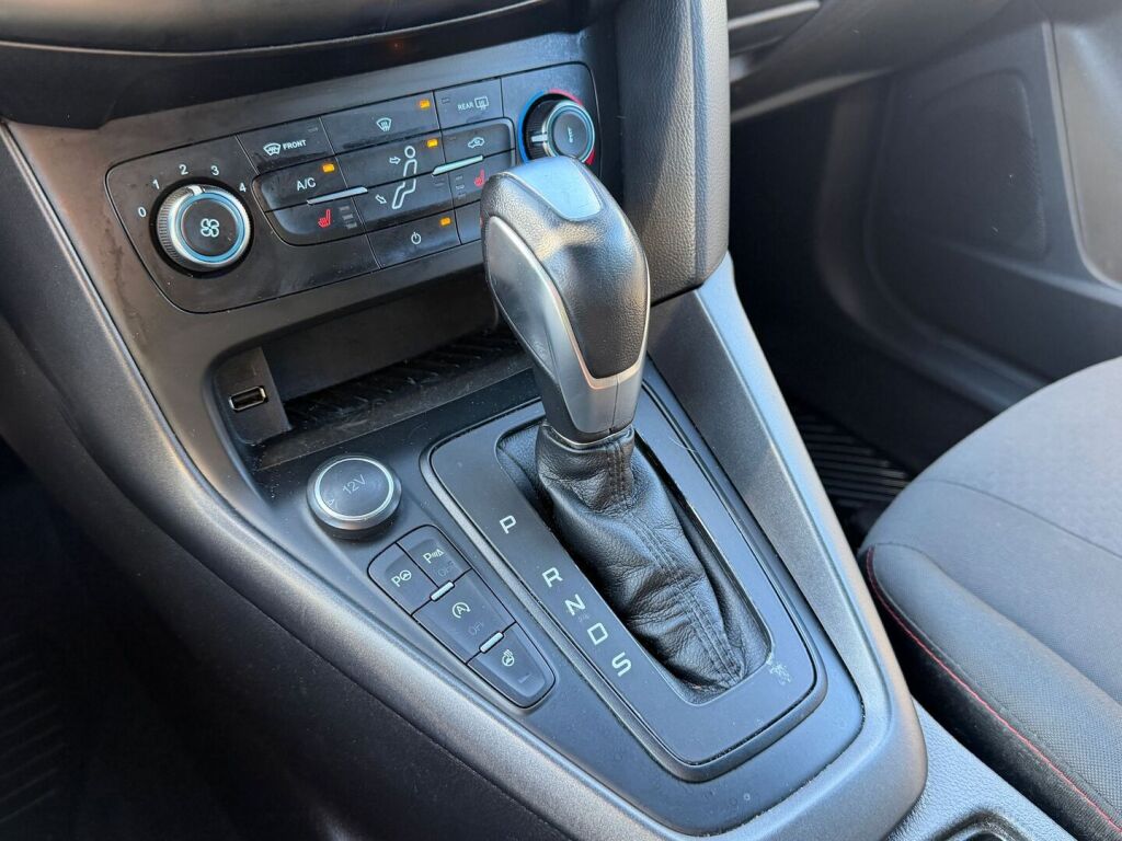 Ford Focus 2017 Musta