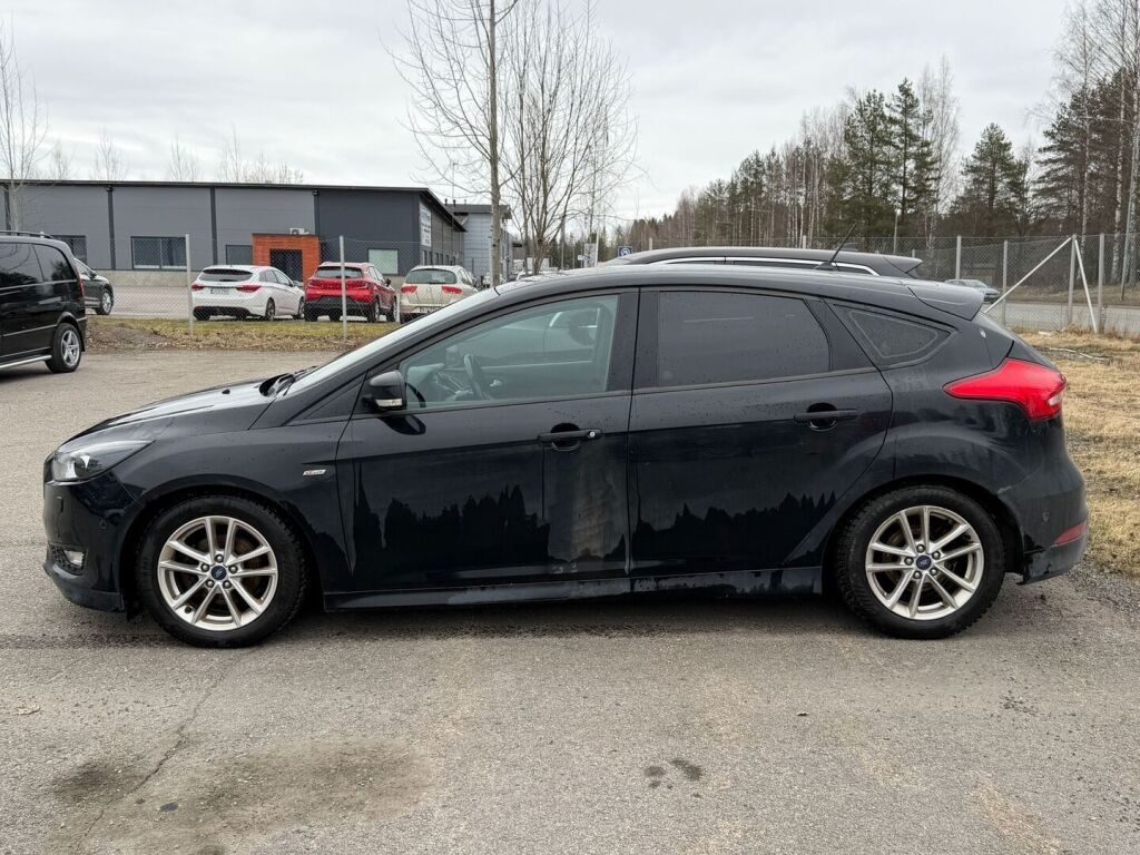 Ford Focus 2017 Musta
