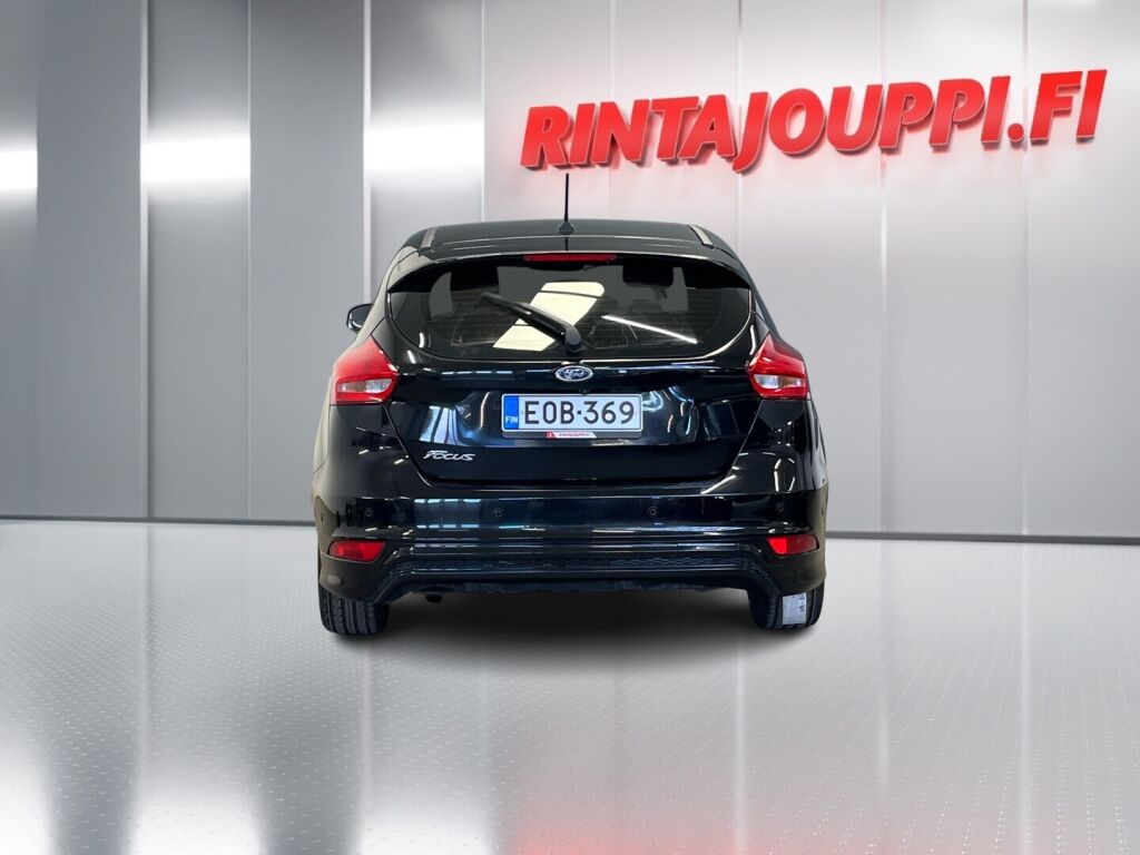 Ford Focus 2017 Musta