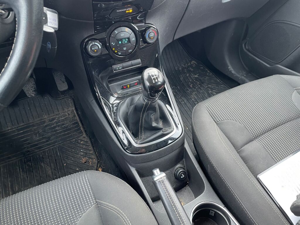 Ford Fiesta 2017 Sininen