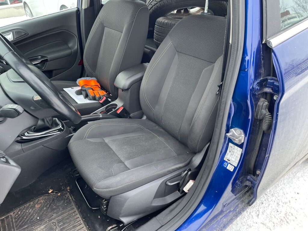 Ford Fiesta 2017 Sininen