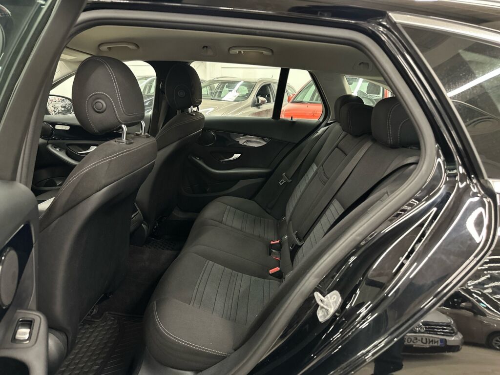 Mercedes-Benz C 2017 Musta