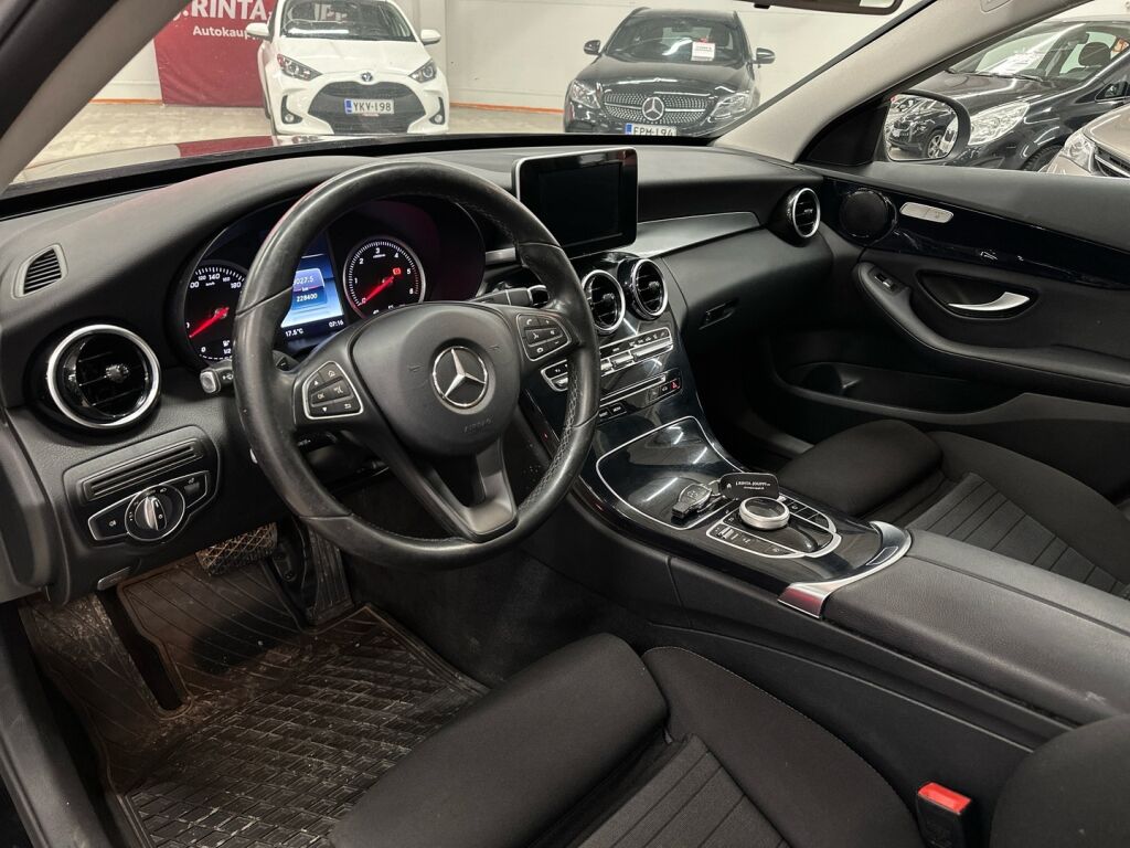 Mercedes-Benz C 2017 Musta