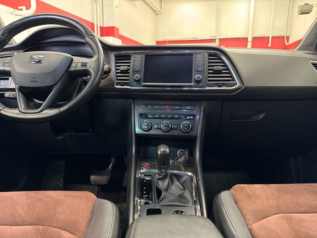 Seat Ateca 2017 Ruskea (beige)