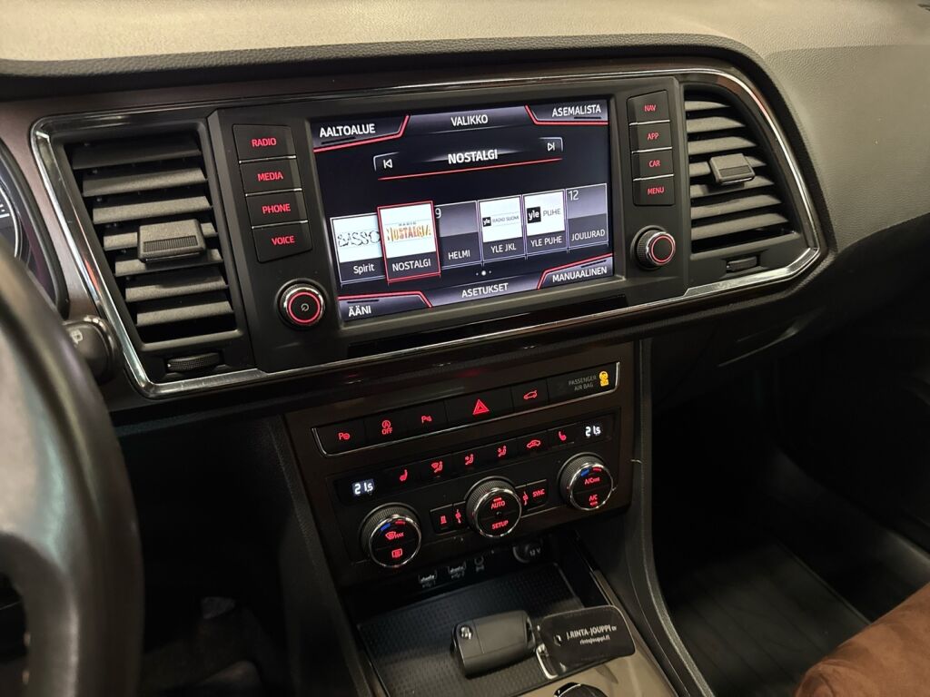 Seat Ateca 2017 Ruskea (beige)