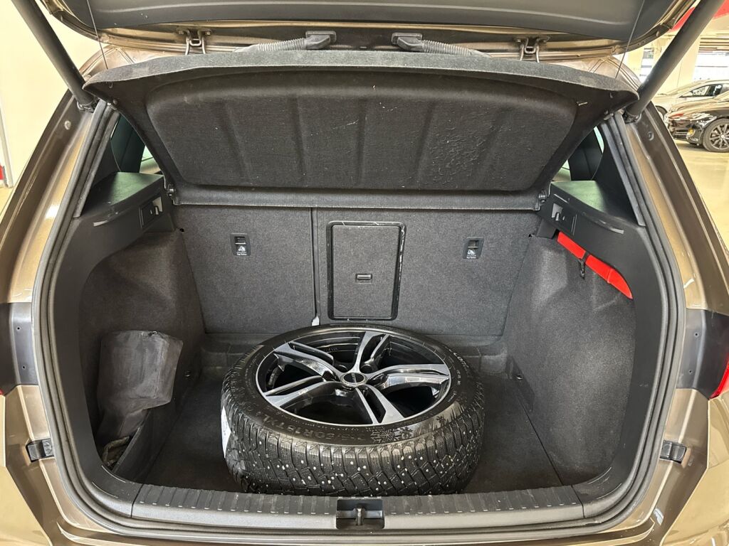 Seat Ateca 2017 Ruskea (beige)
