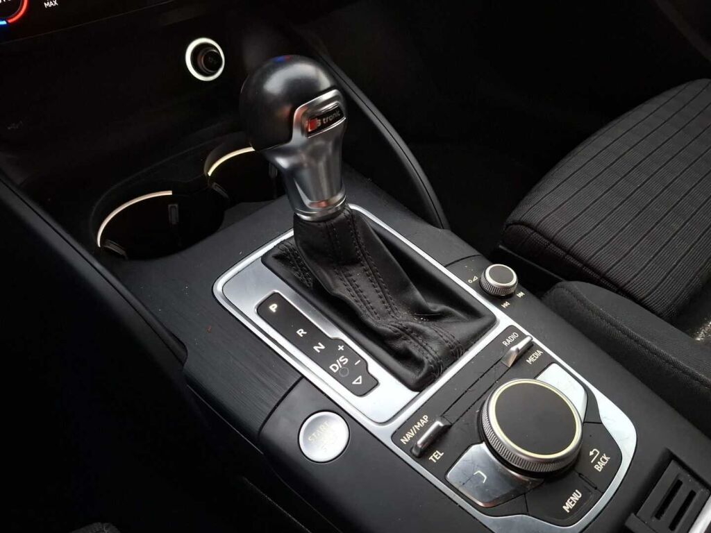 Audi A3 2017 Musta
