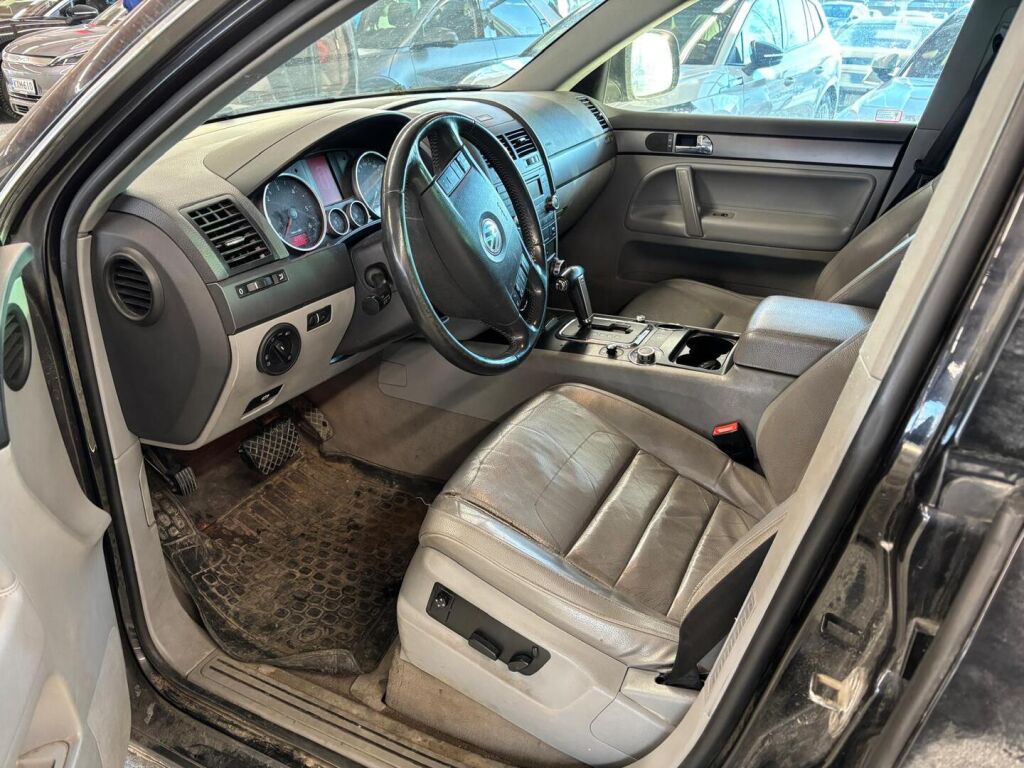 Volkswagen Touareg 2007 Musta