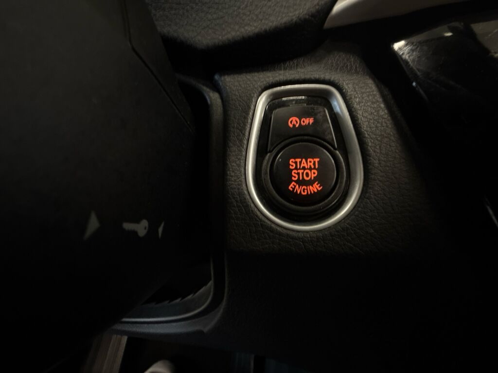 BMW 318 2017 Valkoinen