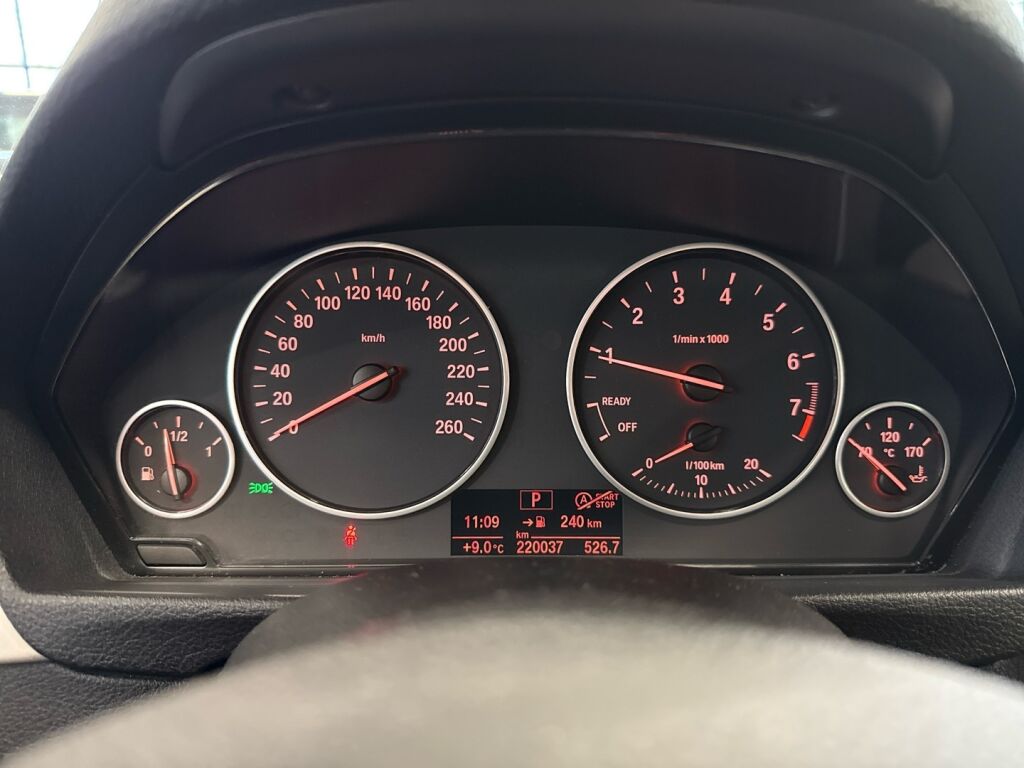 BMW 318 2017 Valkoinen