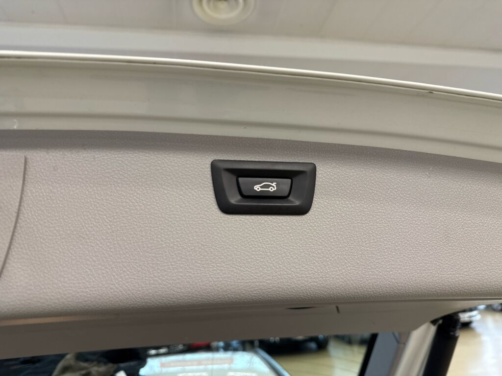 BMW 318 2017 Valkoinen