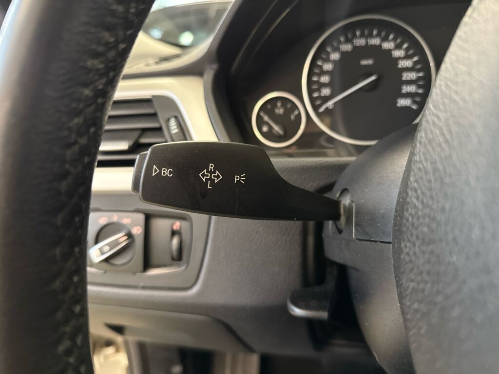 BMW 318 2017 Valkoinen