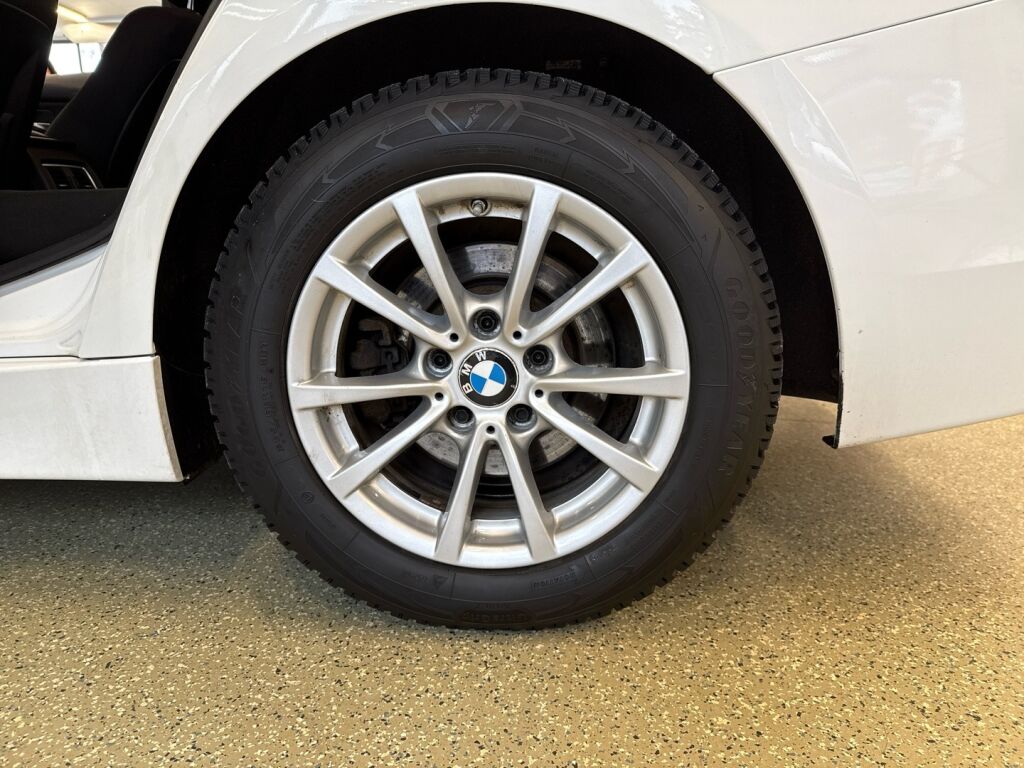 BMW 318 2017 Valkoinen