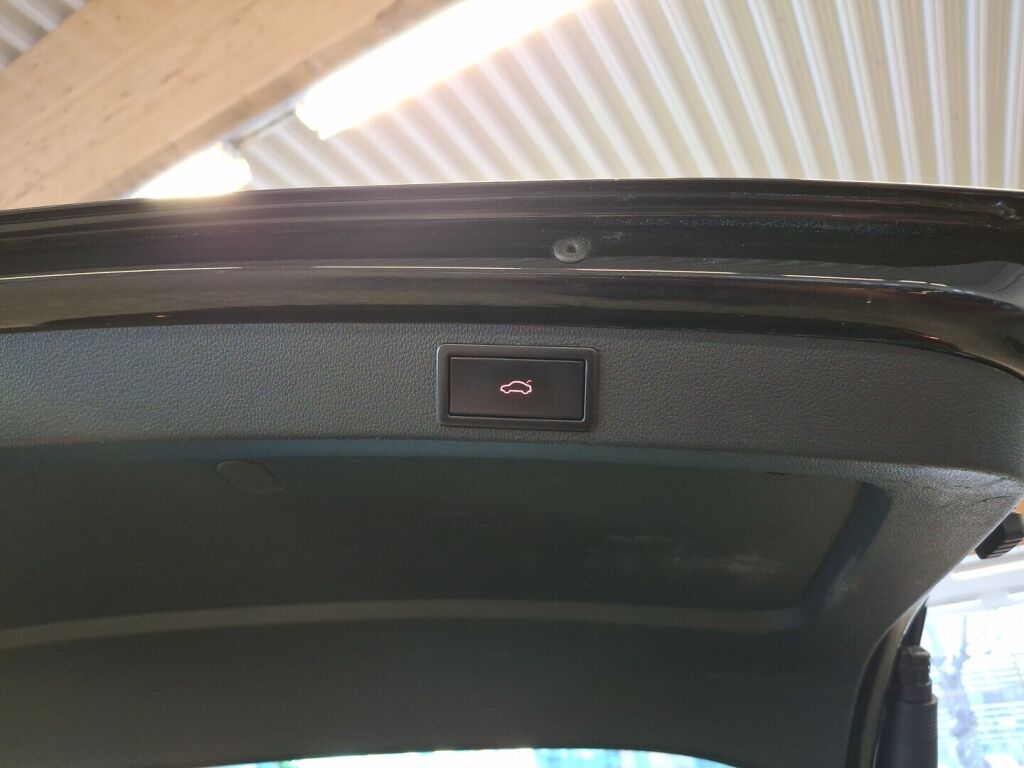 Skoda Octavia 2017 Musta