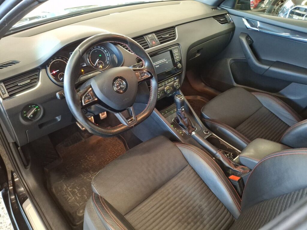 Skoda Octavia 2017 Musta