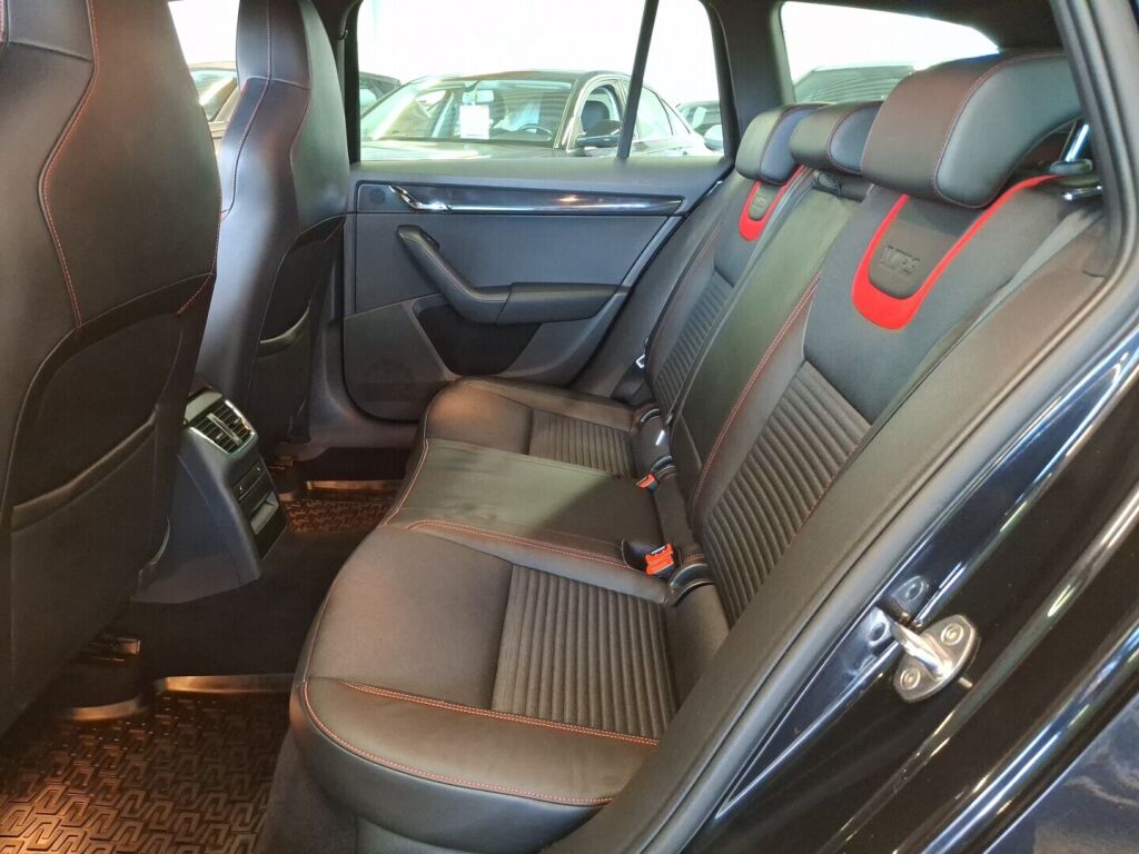 Skoda Octavia 2017 Musta