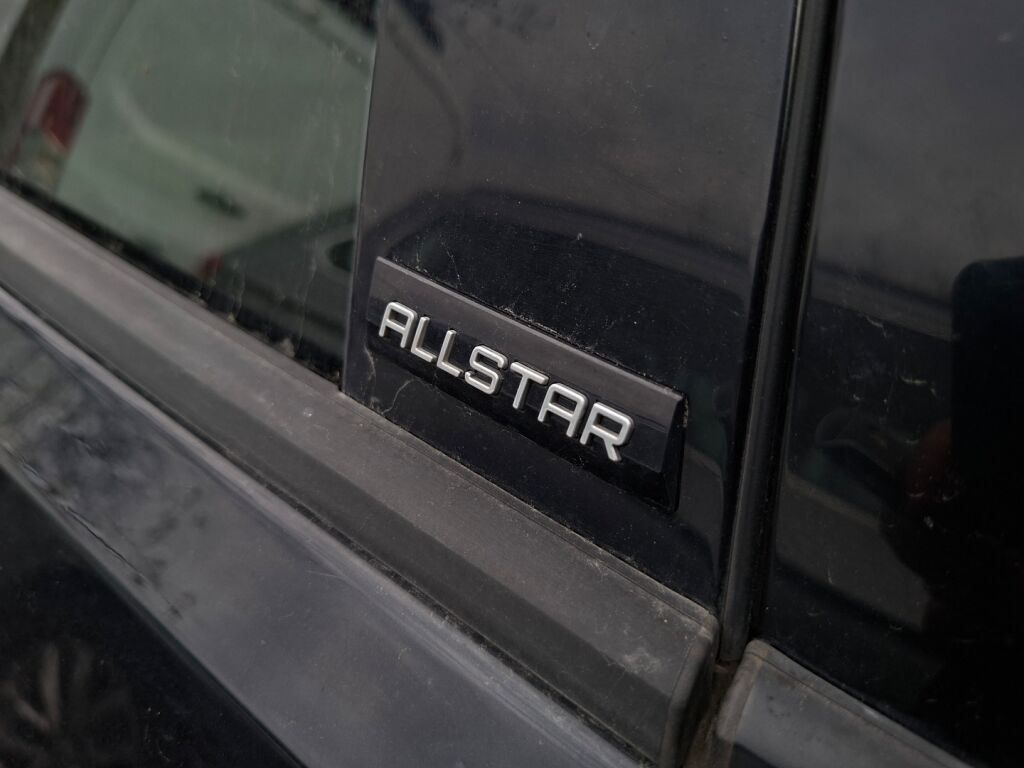 Volkswagen Golf 2017 Musta